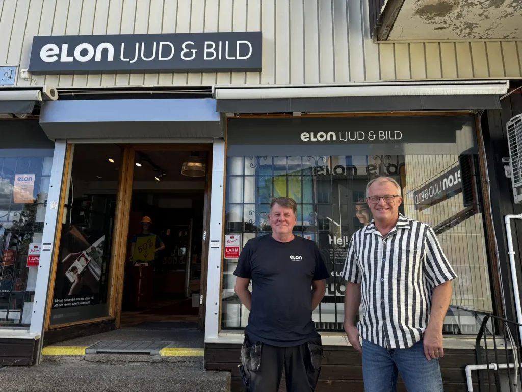 Utanför Elon Finspång butik